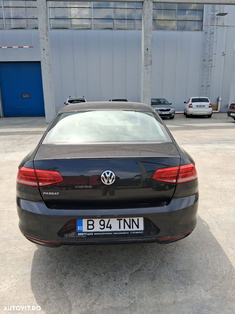 Volkswagen Passat 1.6 TDI Comfortline - 5