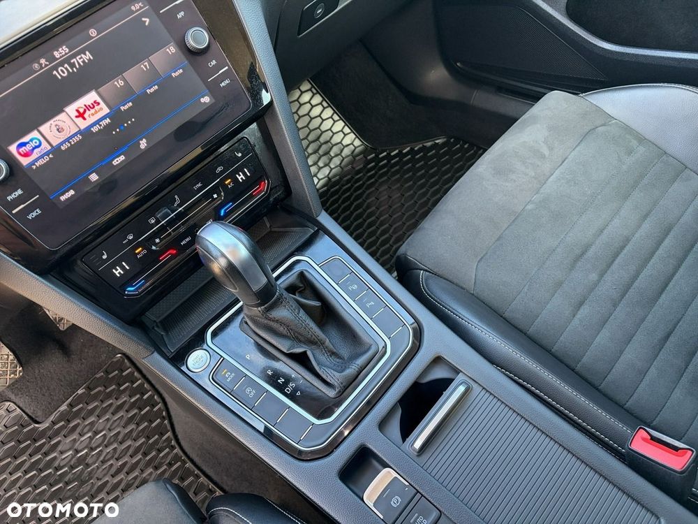 Volkswagen Passat - 21