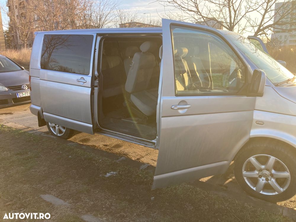 Volkswagen Caravelle - 8