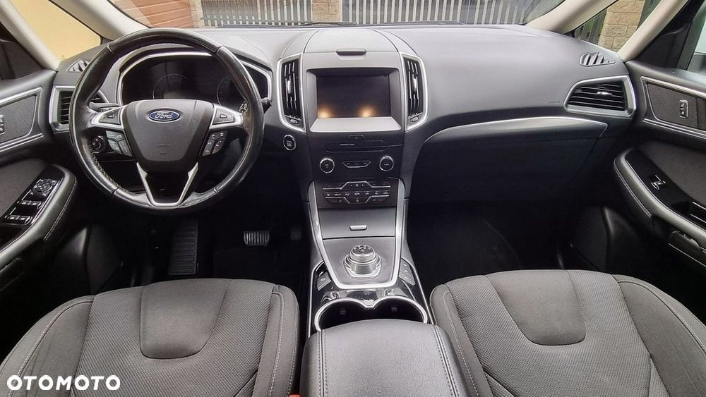 Ford S-Max - 14