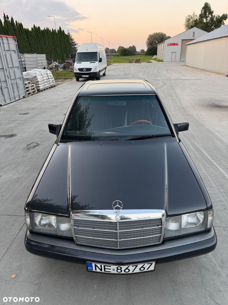 Mercedes-Benz W201 (190) - 2