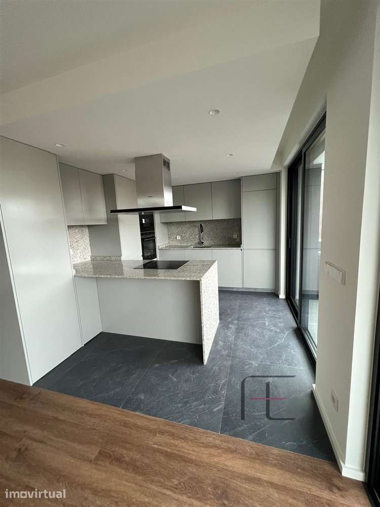 Apartamento T2 Venda em Mafamude e Vilar do Paraíso,Vila Nova de Gaia - Grande imagem: 5/32