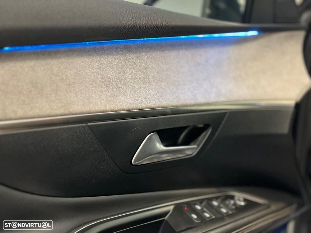 Peugeot 3008 1.6 Hybrid GT Pack e-EAT8 - 14