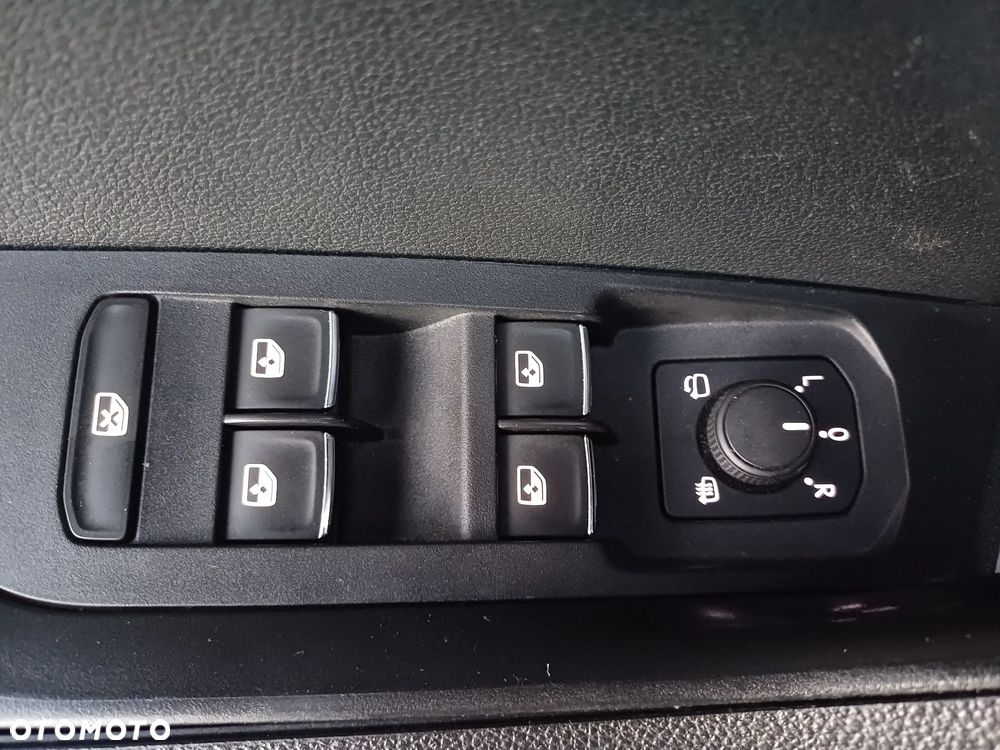 Skoda Karoq 1.5 TSI ACT 4x2 Ambition DSG - 14