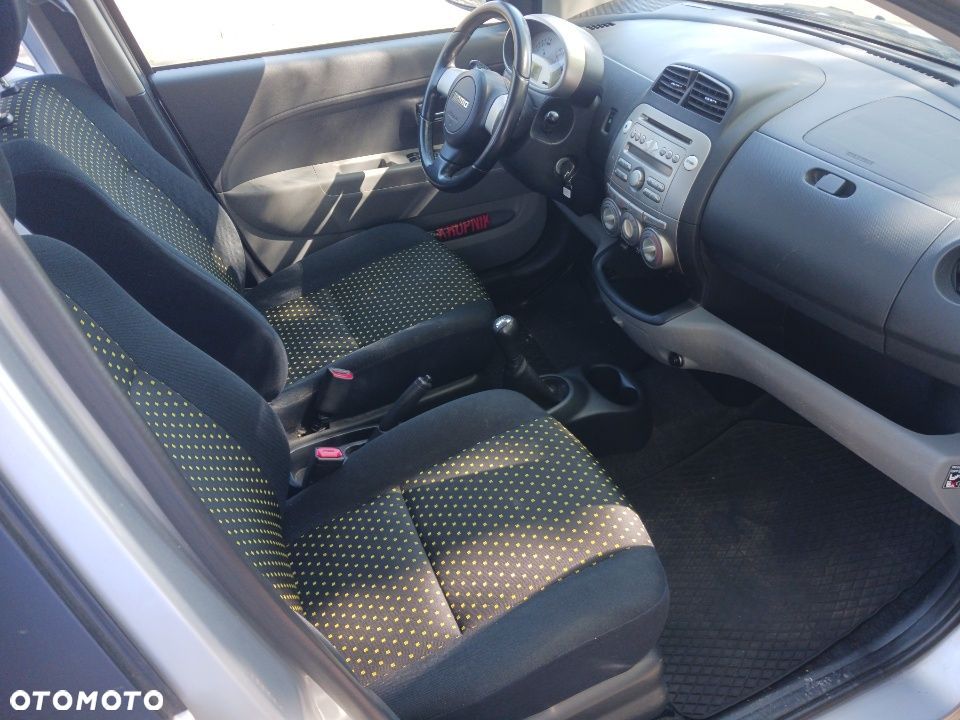 Daihatsu Sirion 1.3 - 5
