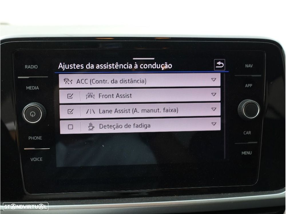 Volkswagen T-Roc 1.0 TSI Urban — fotografia 18