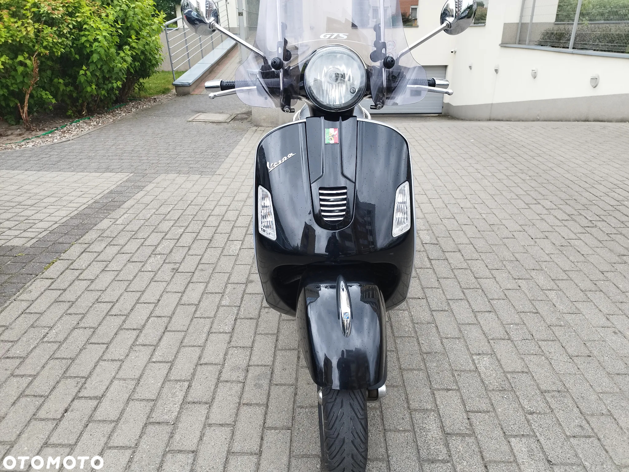 Vespa GTS - 8
