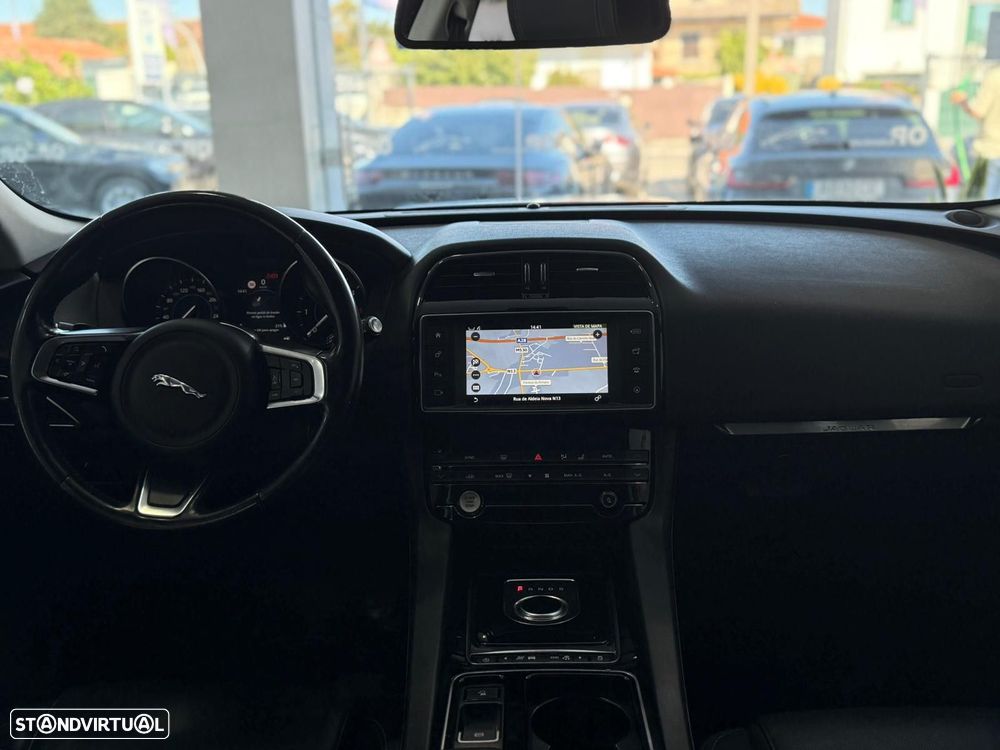 Jaguar F-Pace 2.0 i4D Prestige Aut. - 7
