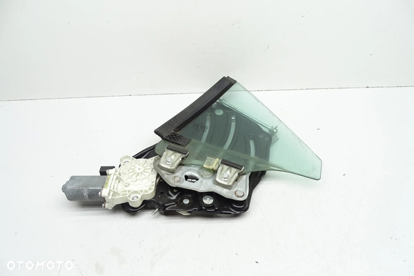 Mercedes SLK R171 Podnosnik szyby prawy tyl 1716700403