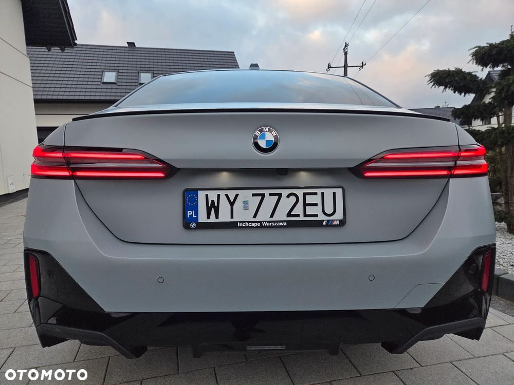 BMW Seria 5 520d xDrive mHEV M Sport - 10