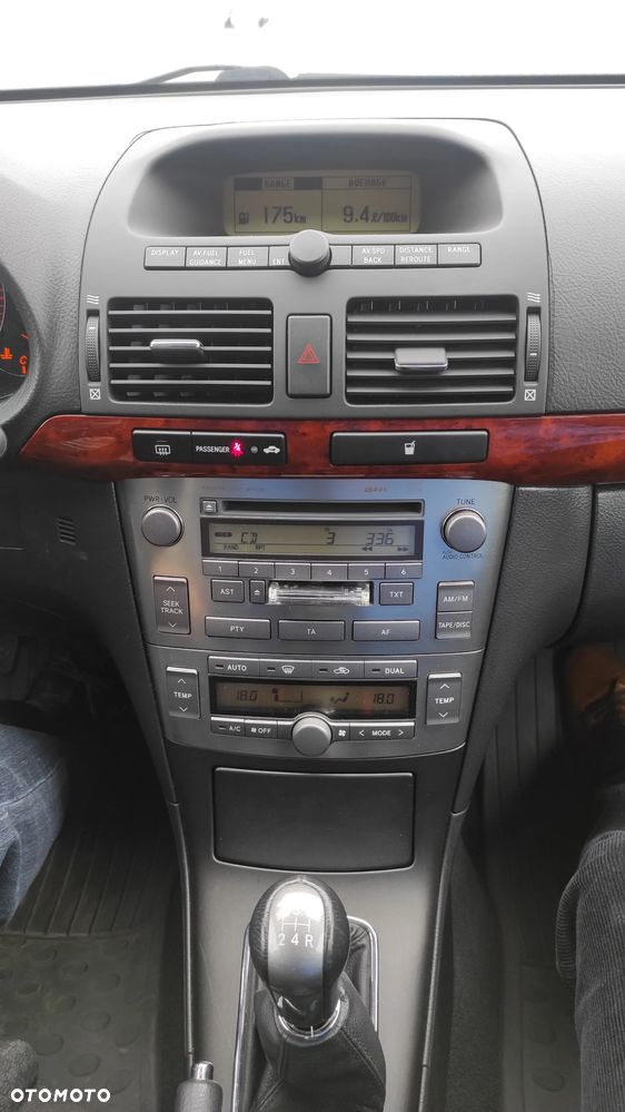 Toyota Avensis 2.0 VVT-i Travel - 3