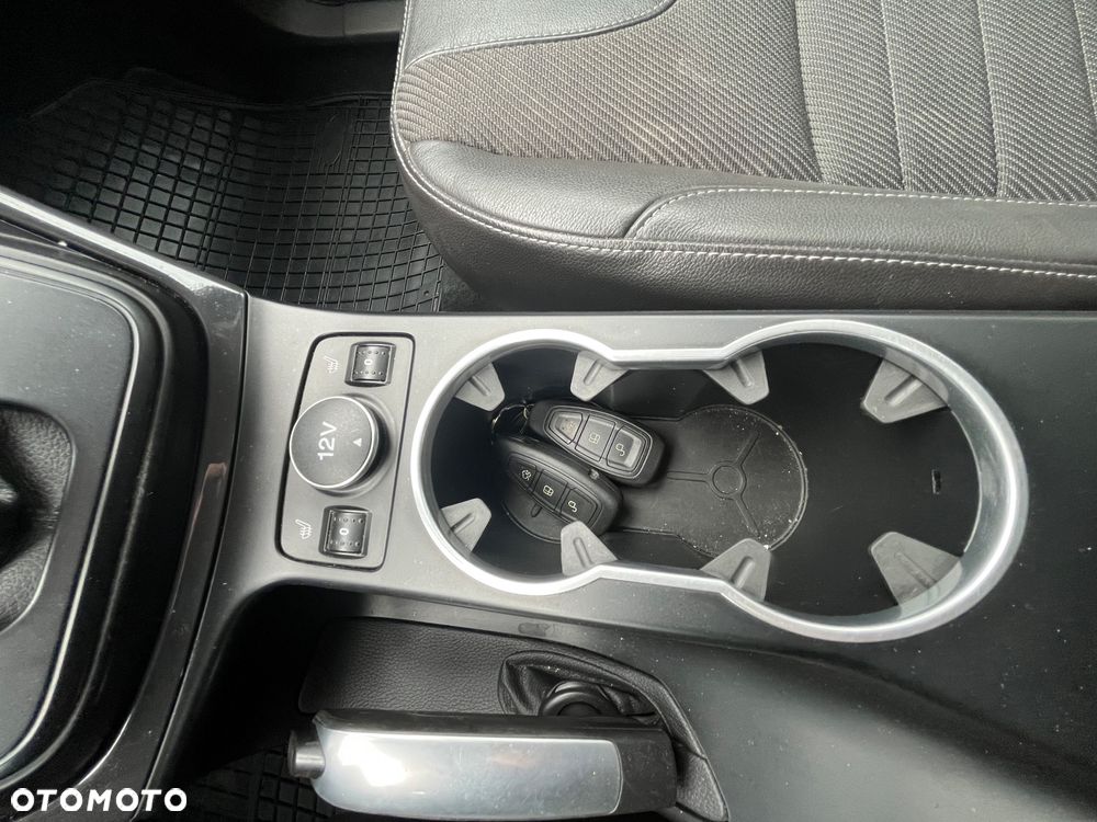 Ford Kuga 2.0 TDCi 4x4 Titanium - 27