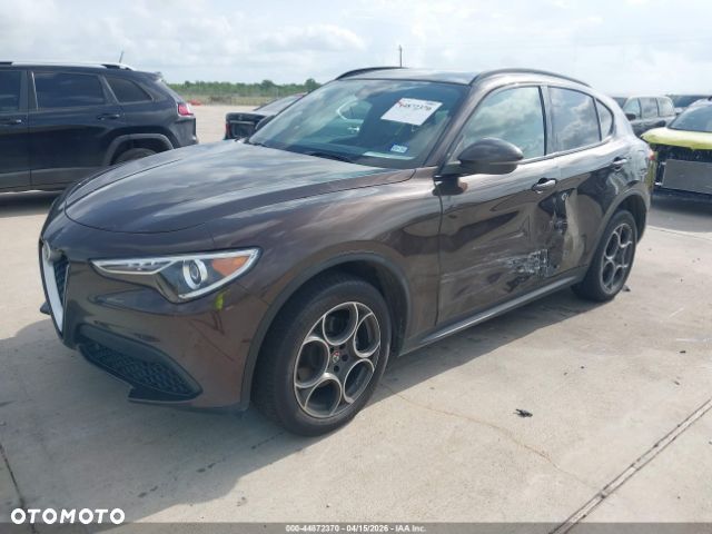 Alfa Romeo Stelvio 2.0 Turbo 16V AT8-Q4 Veloce Ti - 3