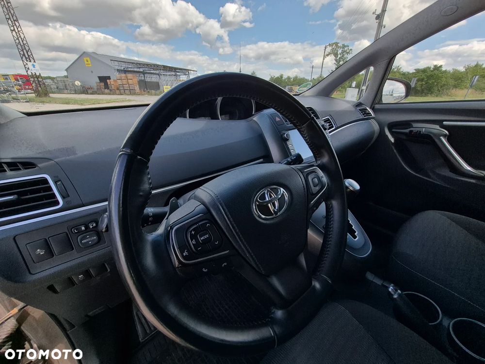 Toyota Verso 1.8 Prestige EU5 MS - 12