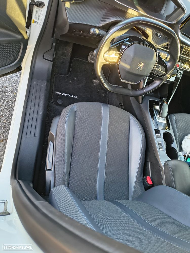 Peugeot 2008 - 7
