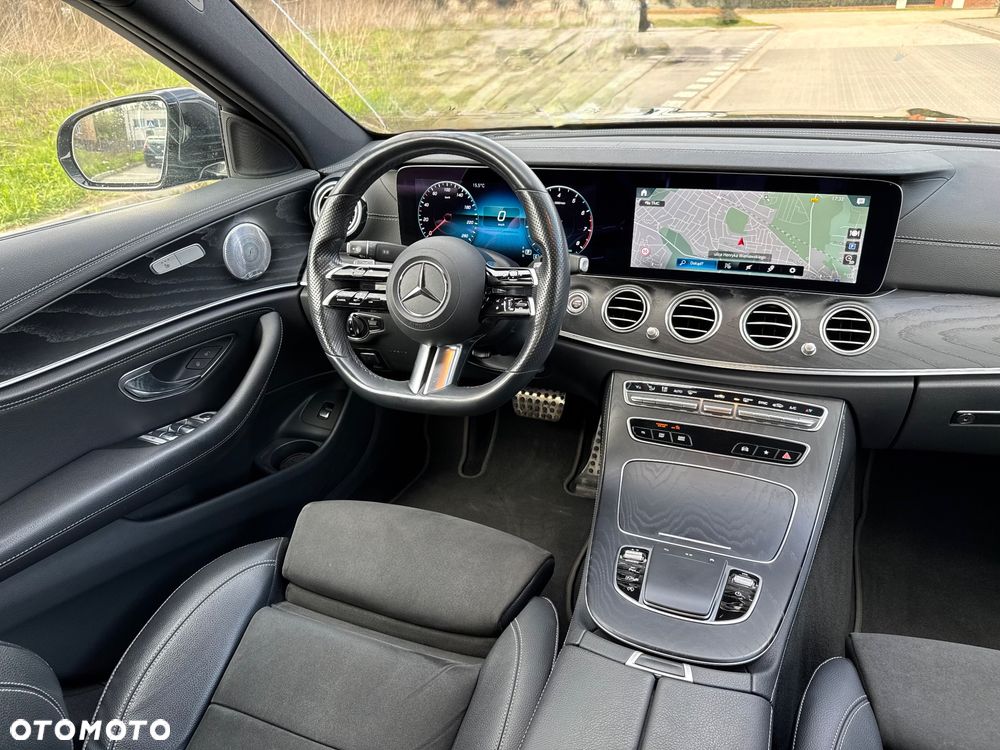Mercedes-Benz Klasa E 200 4-Matic AMG - 12