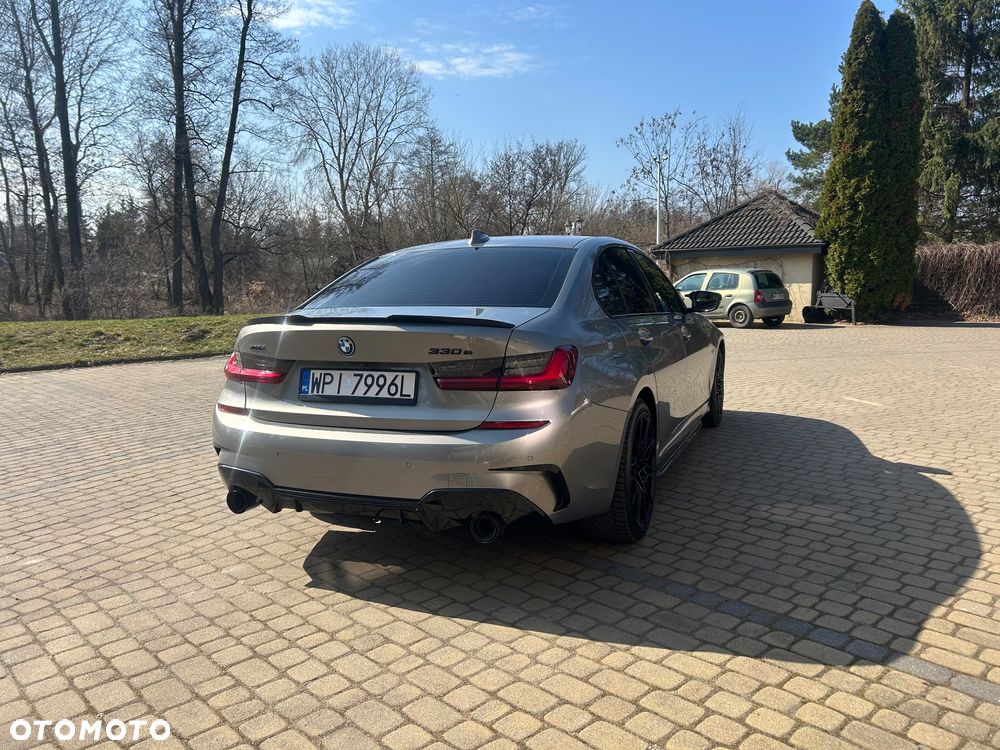 BMW Seria 3 330e M Sport sport - 11