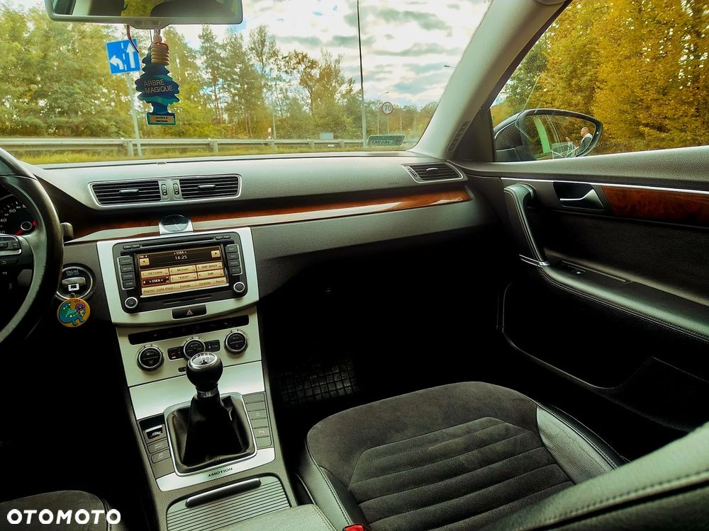 Volkswagen Passat Variant 2.0 TDI 4Motion Highline - 25