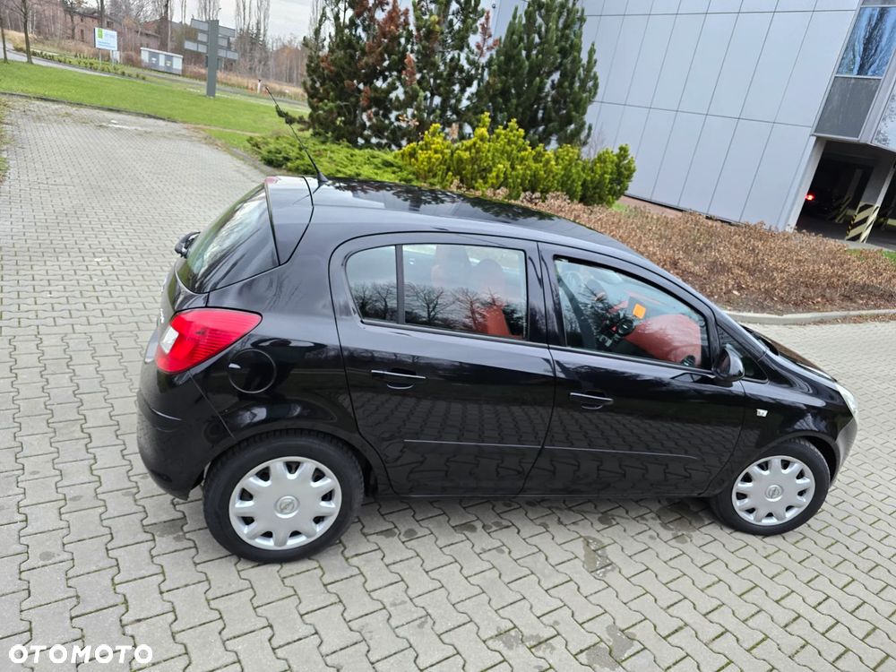 Opel Corsa 1.2 16V Cosmo - 15