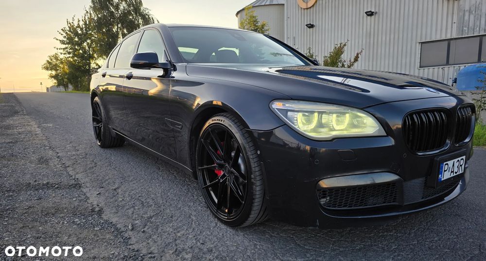 BMW Seria 7 750i - 7