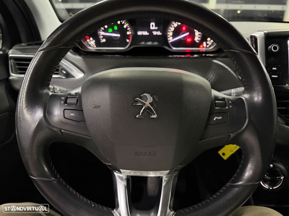 Peugeot 2008 1.2 PureTech Allure - 14