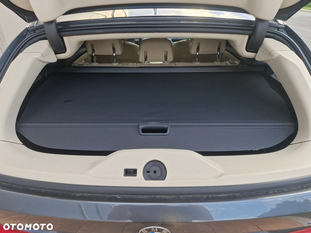 BMW Seria 3 320d Edition M Sport Shadow - 25