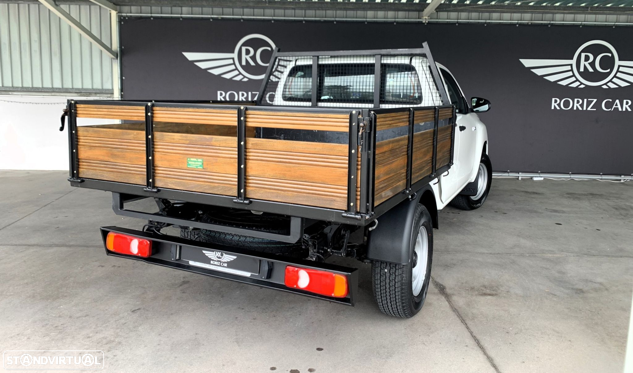 Toyota Hilux 2.4 D-4D 2WD CD Tracker - 5