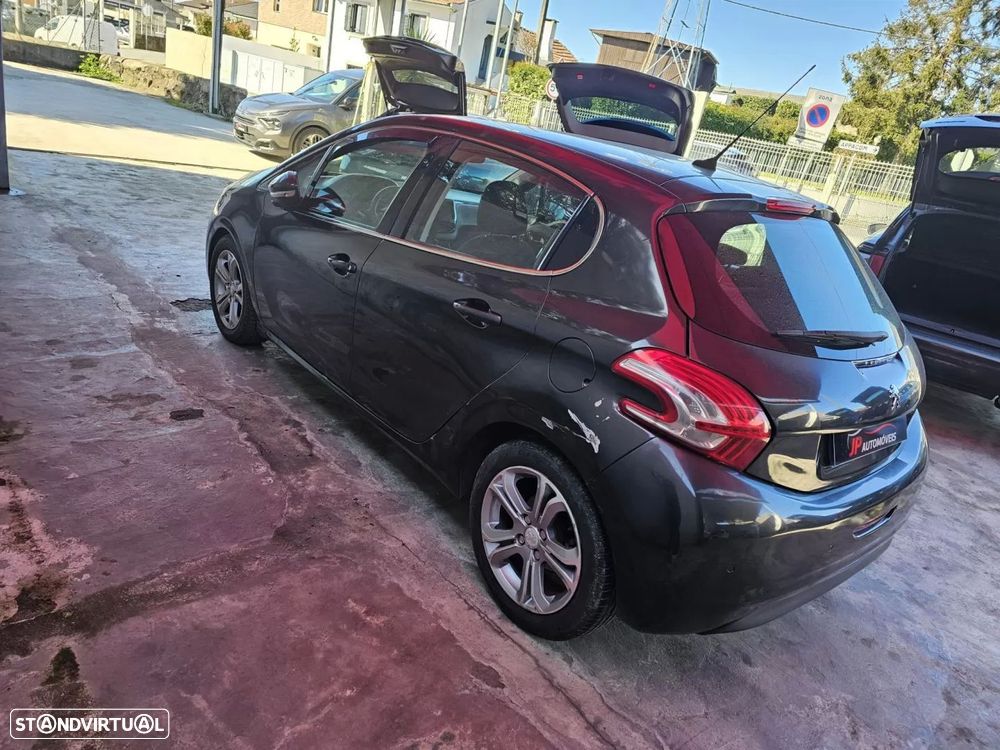 Peugeot 208 1.6 e-HDi Allure - 5