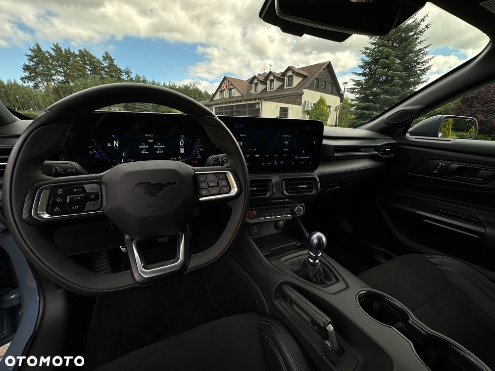 Ford Mustang - 12