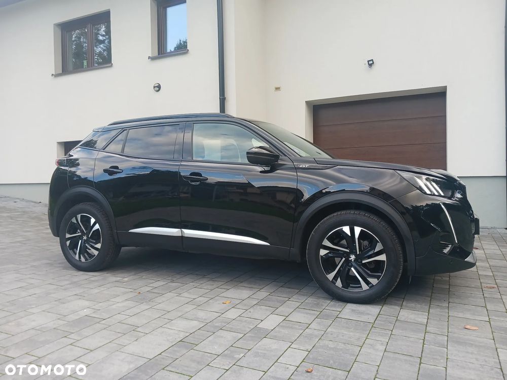 Peugeot 2008 PureTech 130 EAT8 GT - 2