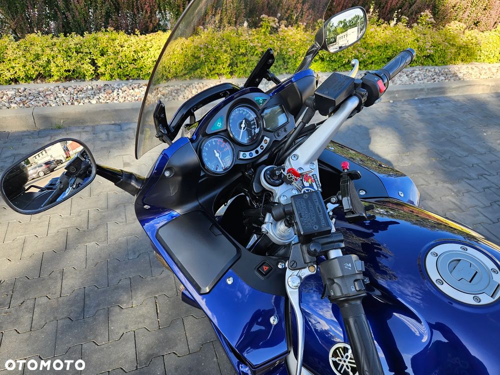Yamaha FJR - 16