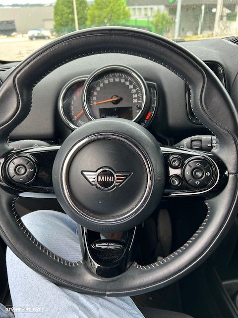 MINI Countryman Cooper D Auto - 8