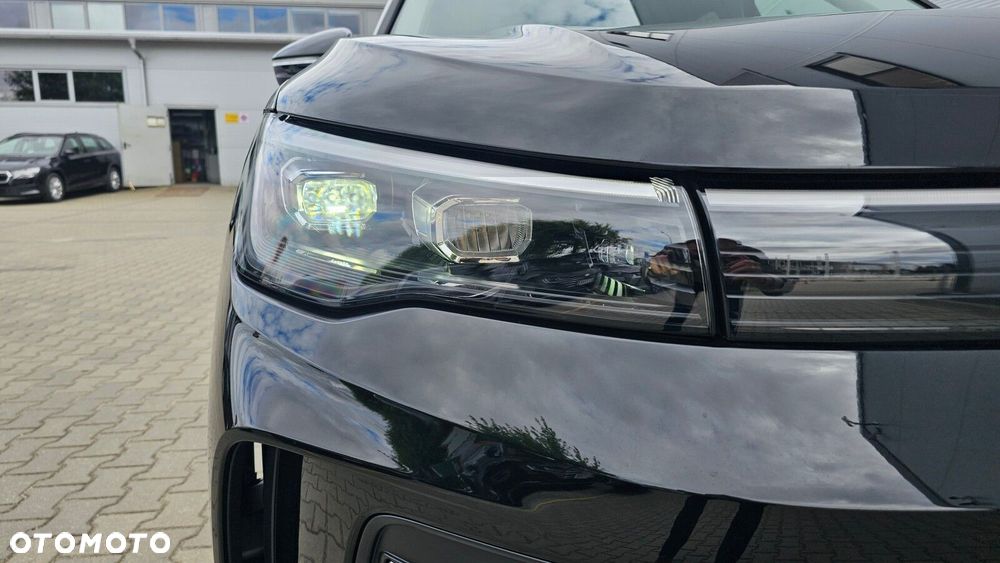 Volkswagen Tiguan - 11