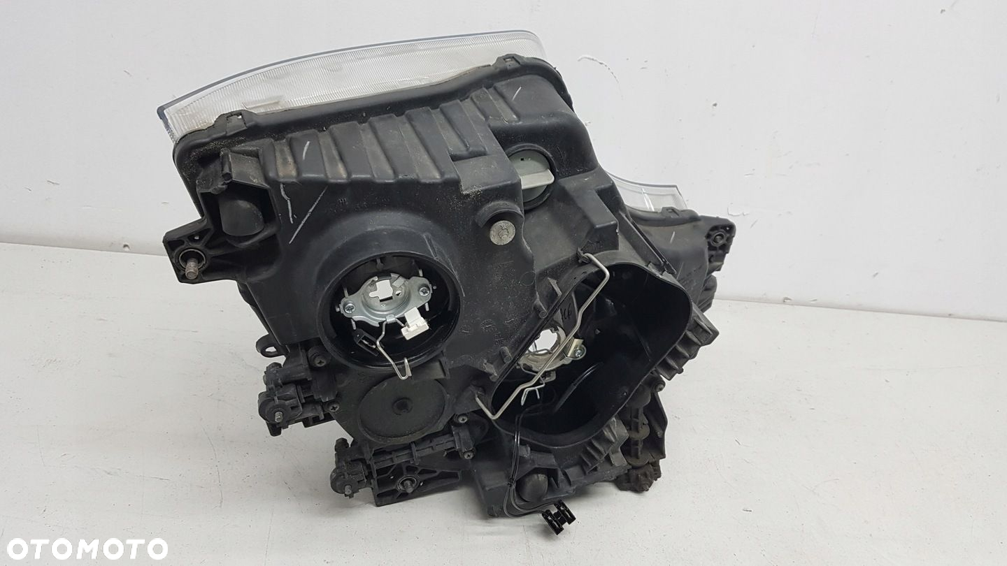 MERCEDES ACTROS MP4 LAMPA LEWY PRZÓD EU - 7