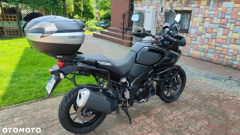 Suzuki V-STROM - 32