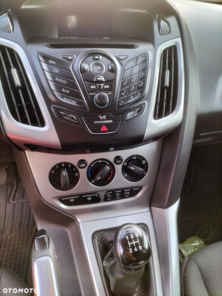 Ford Focus 1.0 EcoBoost Start-Stopp-System Champions Edition - 6