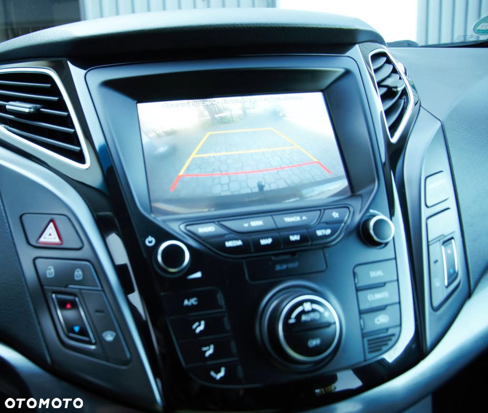 Hyundai i40 Kombi blue 1.6 CRDi DCT Space Plus - 17