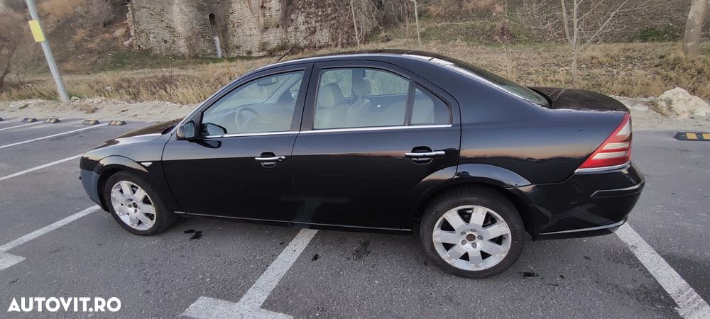 Ford Mondeo 2.0TDCi Aut. Ghia - 4