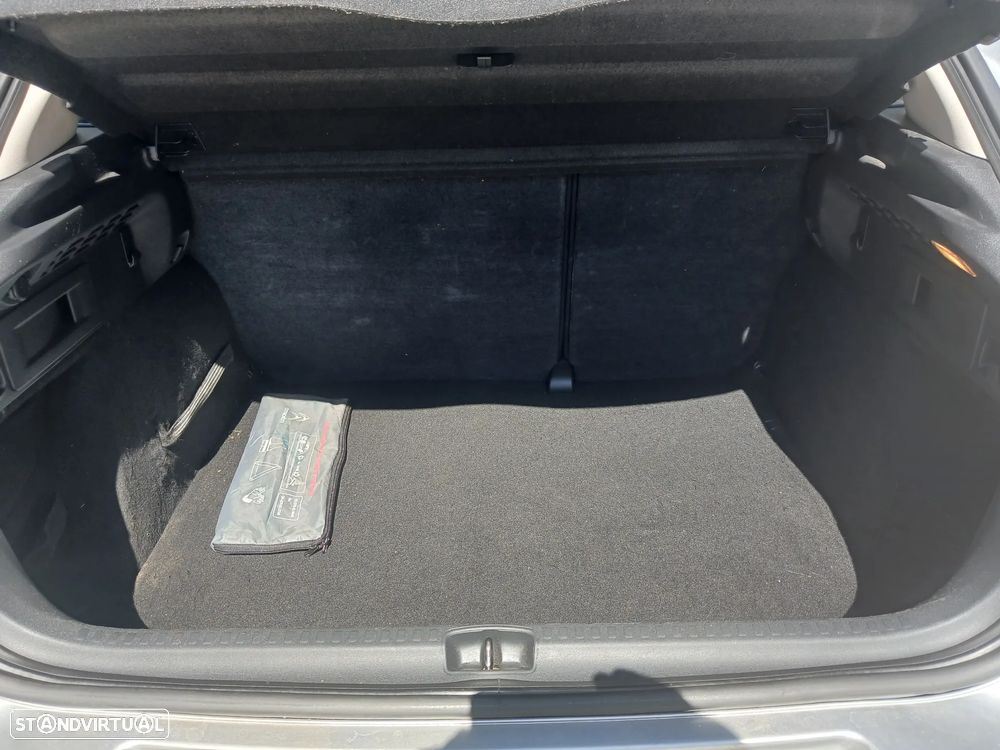 Citroën C4 1.6 BlueHDi Live — fotografia 19