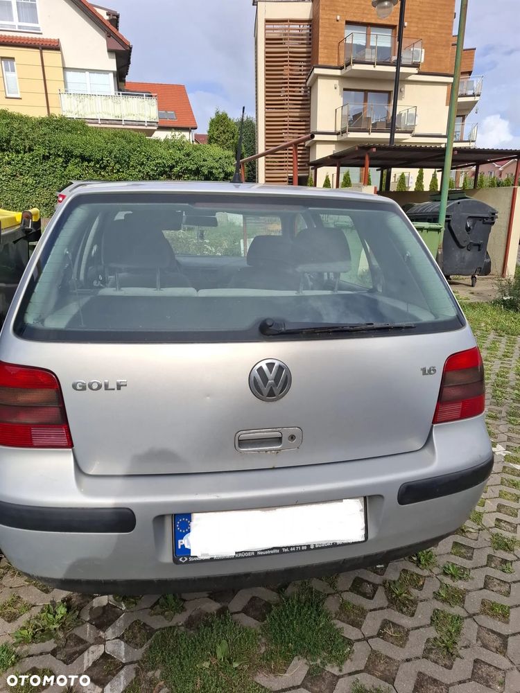 Volkswagen Golf 1.6 Trendline - 2
