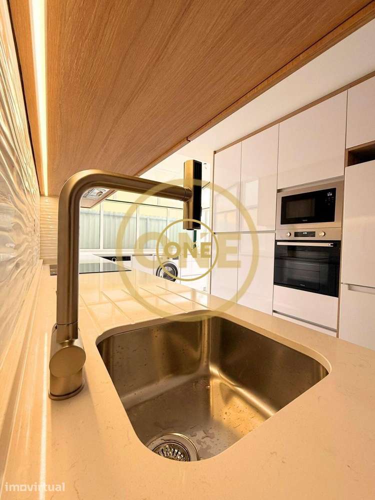 T3+1 Renovada com Suite e Garagem – São Martinho do Bispo, Coimbra - Grande imagem: 3/9