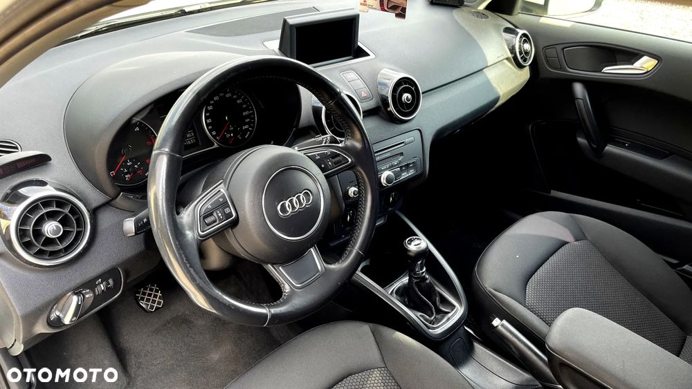 Audi A1 Sportback 1.6 TDI Attraction - 6