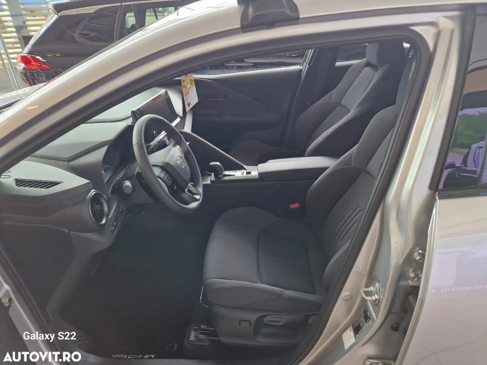 Toyota C-HR - 7