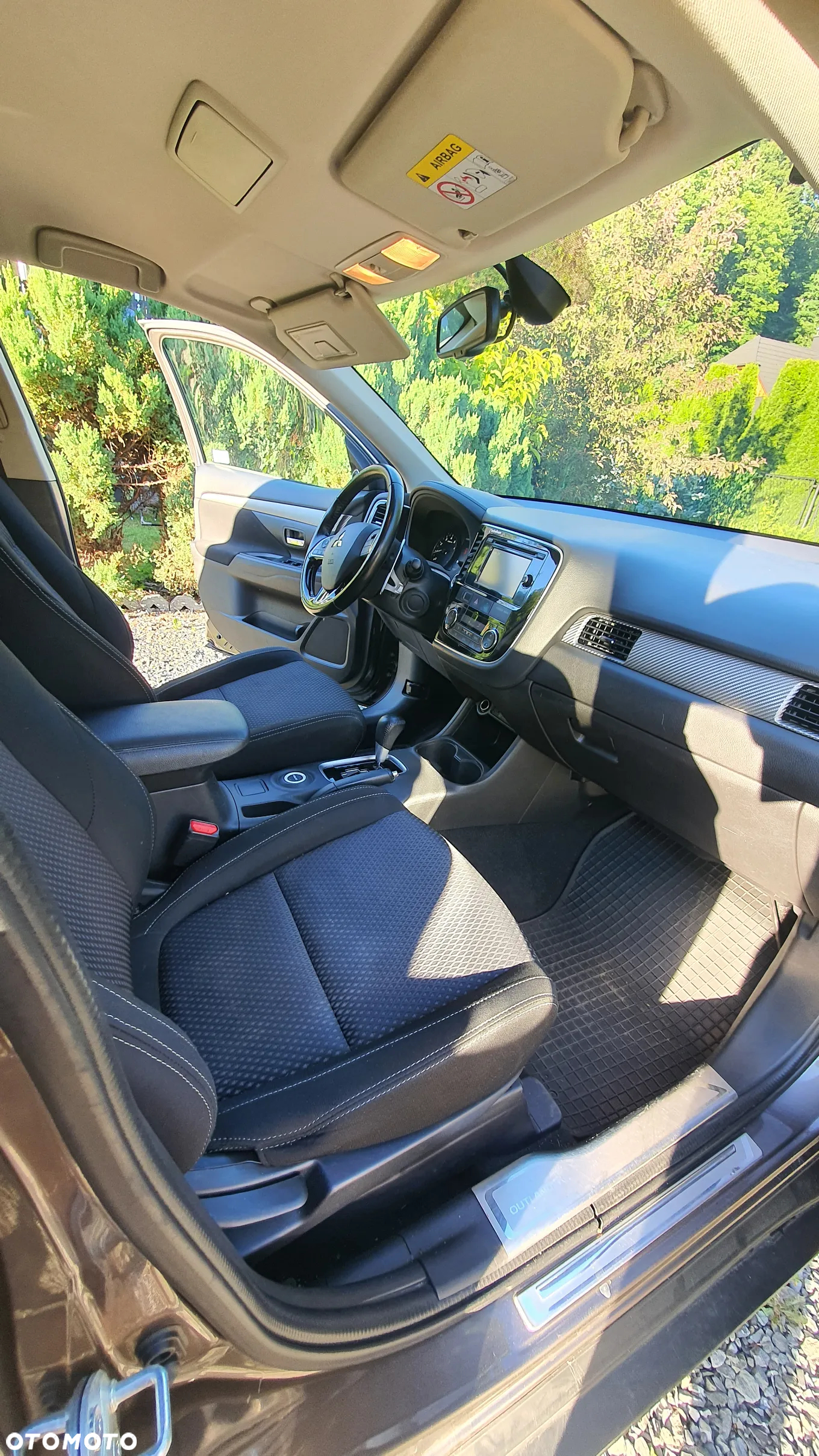 Mitsubishi Outlander - 8
