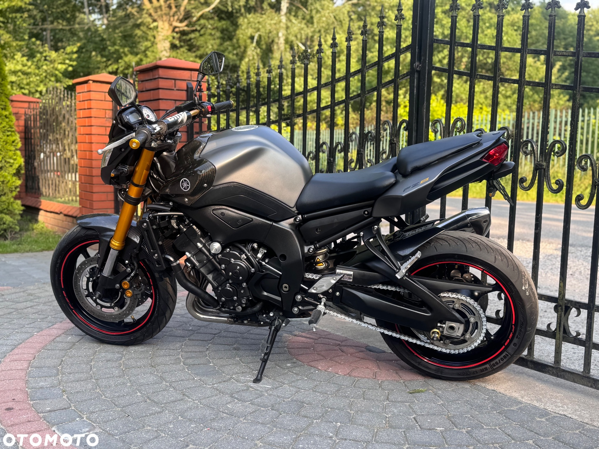 Yamaha FZ8 - 7