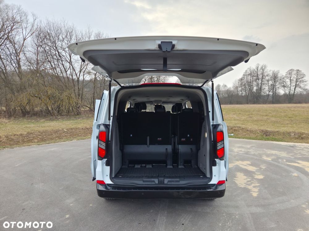 Ford Tourneo Custom L2H1 VA Titanium - 36