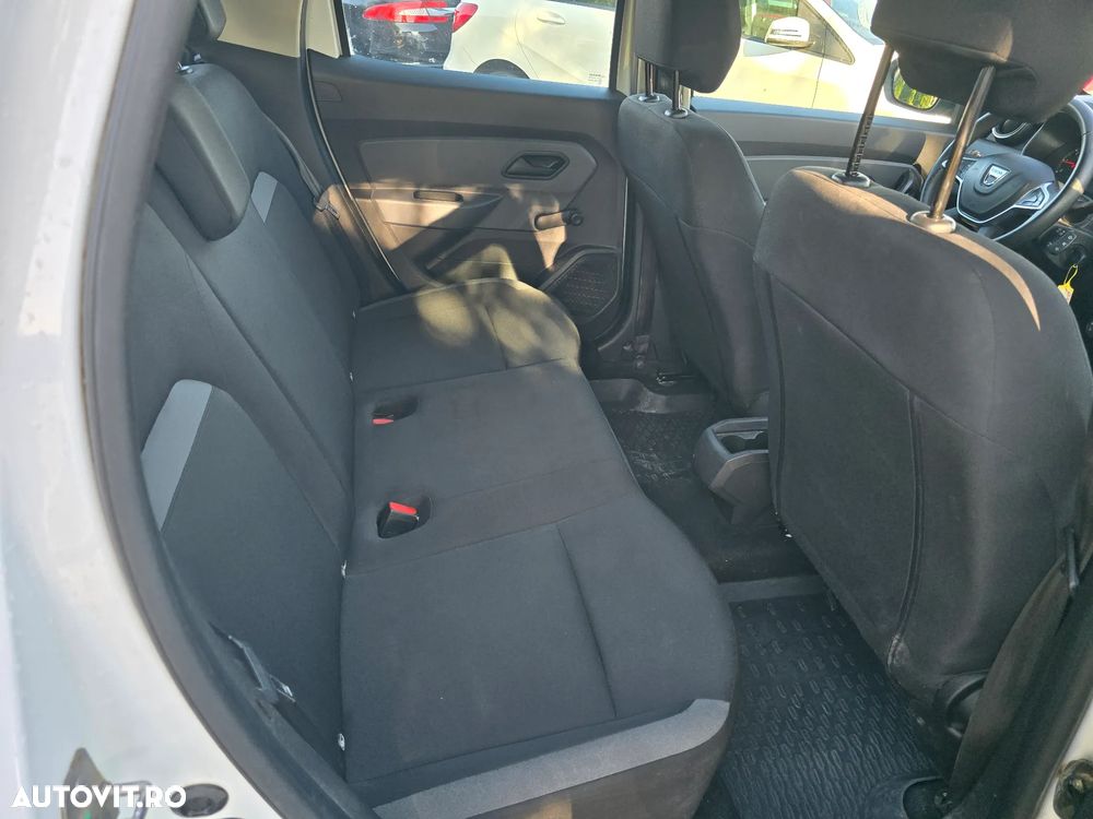 Dacia Duster 1.5 Blue dCi 4WD Comfort - 11