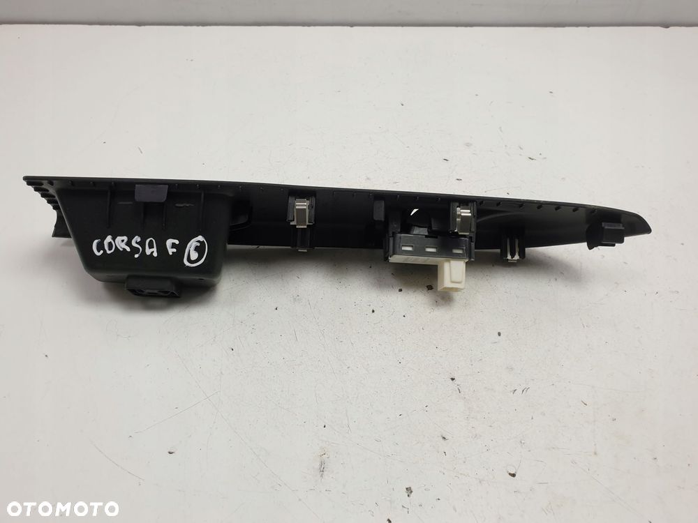 PRZEŁĄCZNIK SZYB Opel Corsa F prawy przód 39176129 - 1