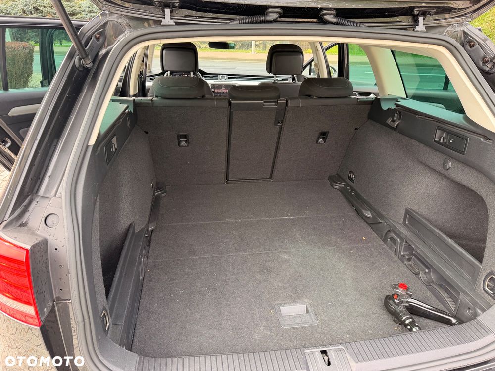 Volkswagen Passat 1.5 TSI OPF DSG Highline - 25