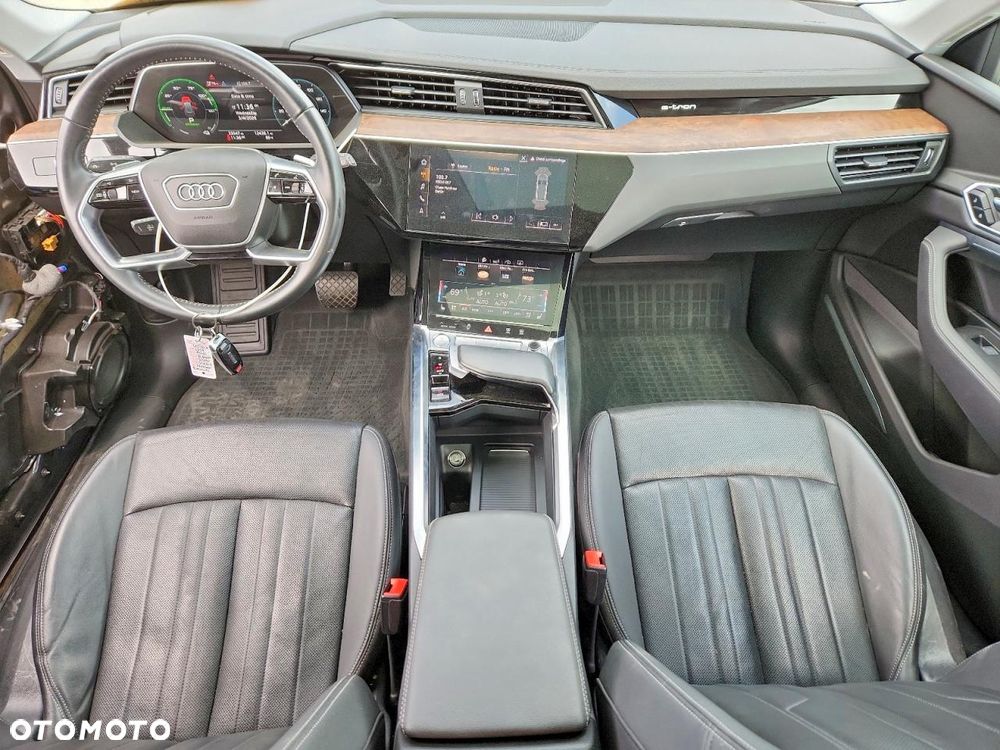 Audi e-tron - 7